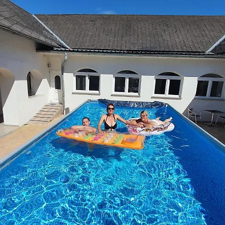 Artemis Farmapartment *